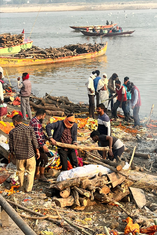 Varanasi: Manikarnika Ghat (Oldest Cremation Site) Tour - Itinerary Details