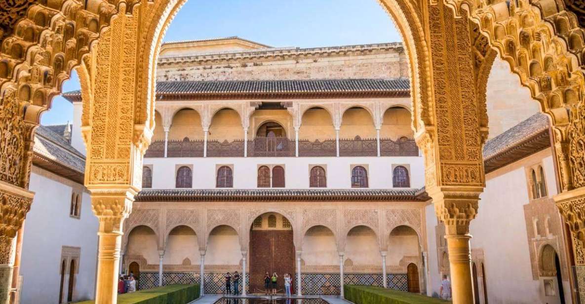 Alhambra & Generalife: Exclusive 3 Hour Private Tour - Architectural Marvels