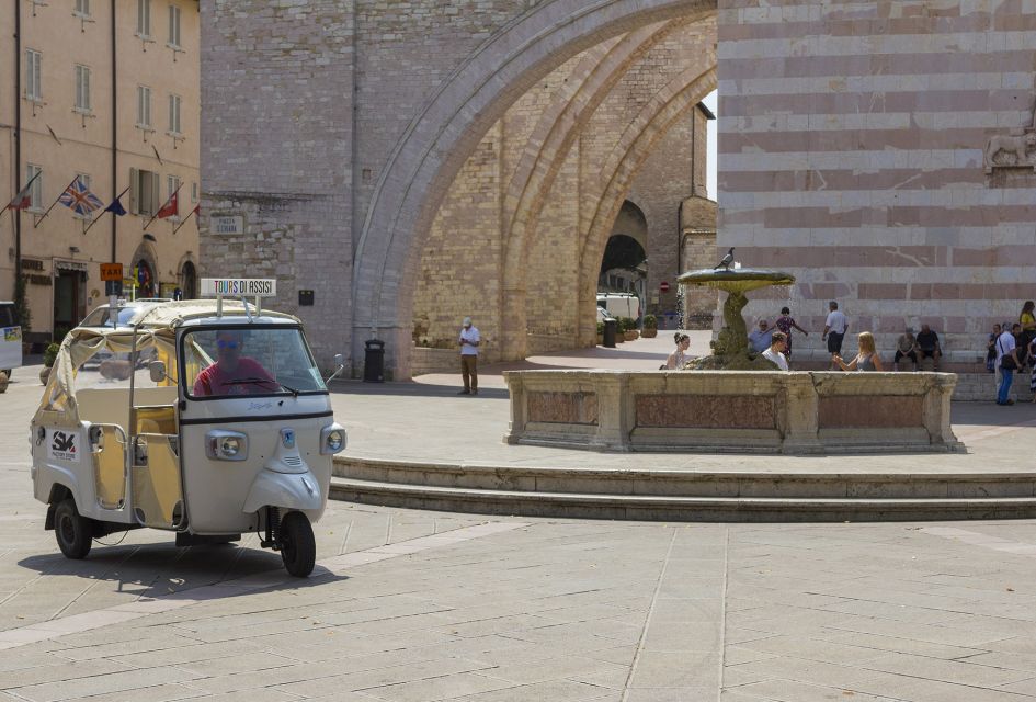 Assisi: Night Tour by Vintage Tuk Tuk - What to Expect During the Tour