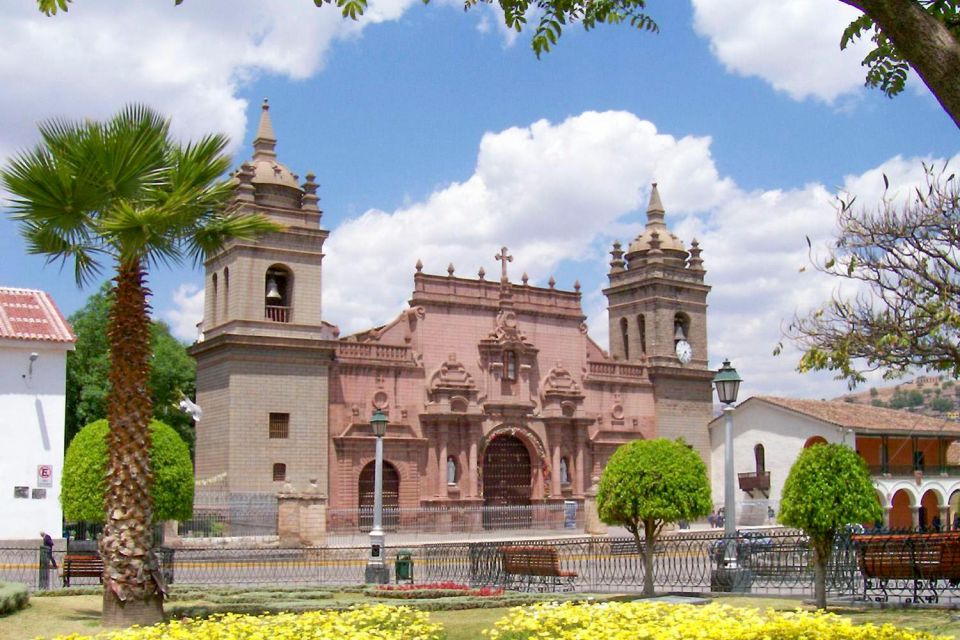 Ayacucho: Colonial Temples | Altarpieces and Architecture | - Architectural Styles and Features