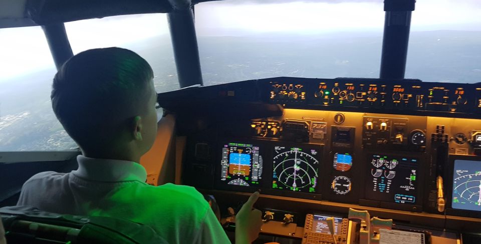 BARNSLEY(60 MINS BOEING 737 FLIGHT SIMULATOR EXPERIENCE) - Amenities and Accessibility