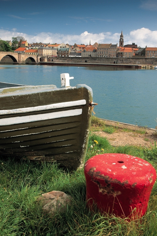 Berwick: Anglo-Scottish Border and Norham Castle Guided Tour - Exploring Berwick