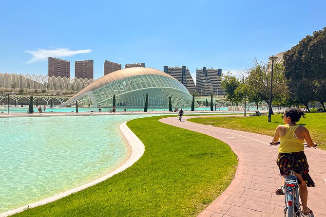 Bike Tour Through the City of Valencia - Experience With the Guides