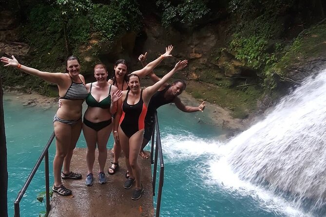 Blue Hole Private Tour From Ocho Rios - Reviews and Ratings Summary