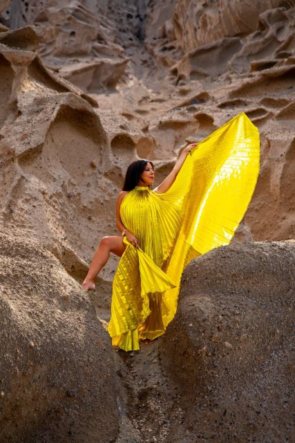 Capture Your Santorini Dream: Flying Dress Photography - The Photographers Expertise