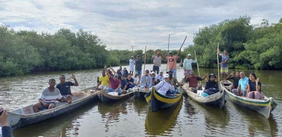 Cartagena: Canoe Tour Through Mangroves - Exploring Cartagenas Mangroves