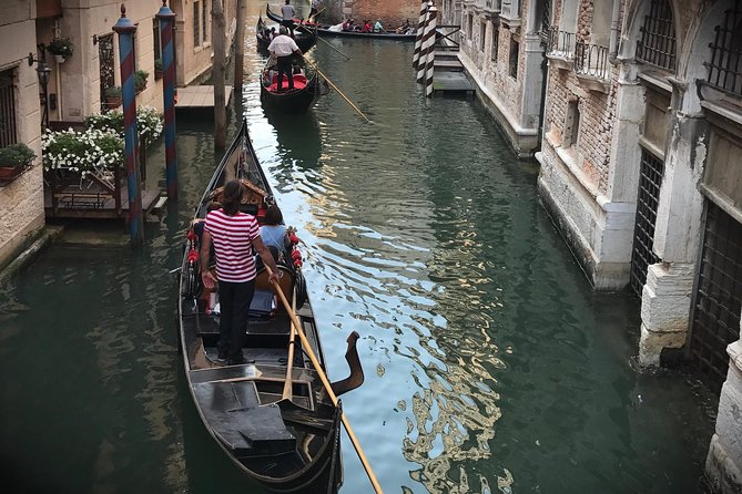 Charming Gondola Ride on the Grand Canal & Gondola Yard Gallery - Customer Experiences