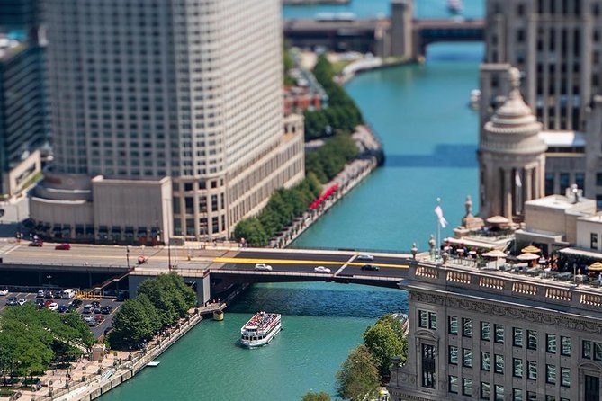 Chicago Urban Adventure River and Lake Cruise - Meeting Point and Logistics