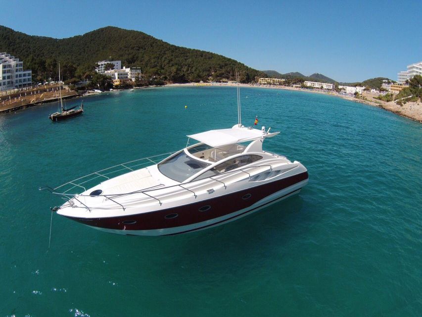 Doradas Coast Boat Tour - Boat Features