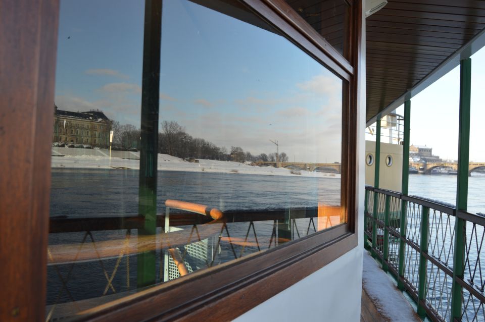 Dresden: Paddle Steamer Winter Cruise to Pillnitz - Exploring Pillnitz Castle and Park