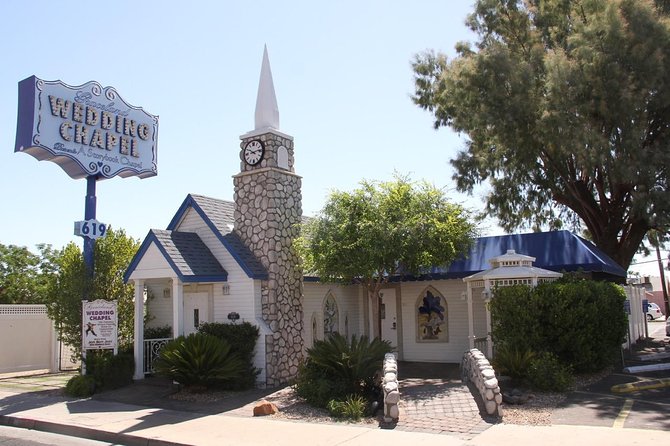 Elvis Themed Wedding or Vow Renewal at Graceland Wedding Chapel - Legal Requirements for Weddings
