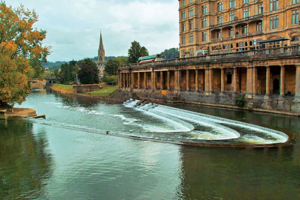 From London: Stonehenge and Bath Full-Day Tour - Meeting Point