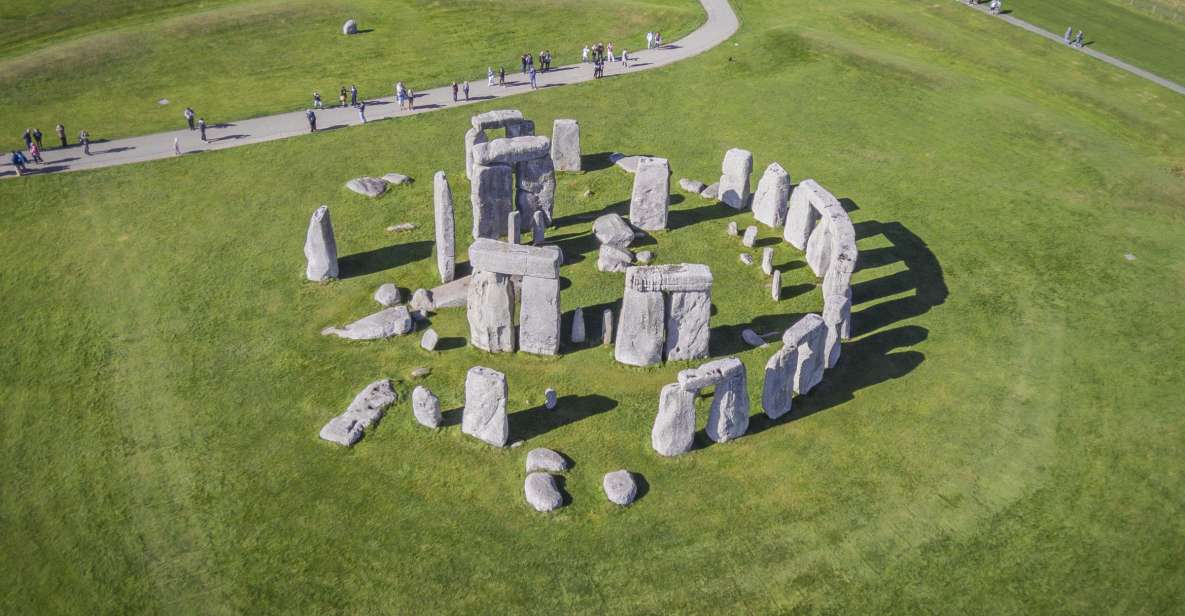 From London: Windsor Castle and Stonehenge Day Trip - Exploring Stonehenge