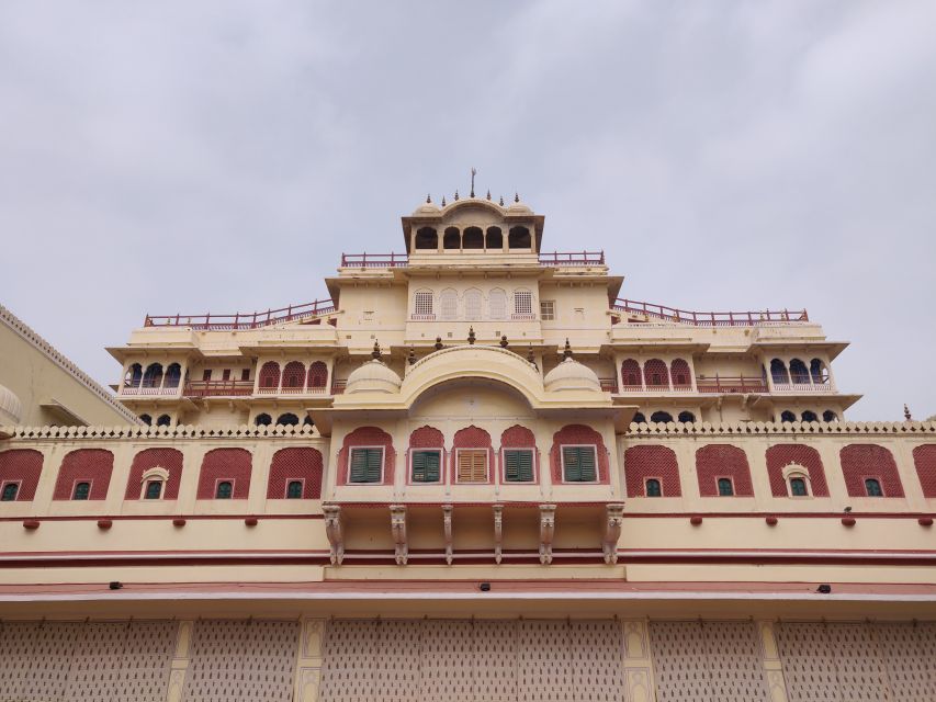 From New Delhi: One Day Jaipur City Tour By Superfast Train - Important Travel Information