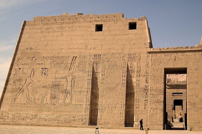 Full Day Tour of Luxor West Bank Temples and Tombs - Pickup and Transportation Details