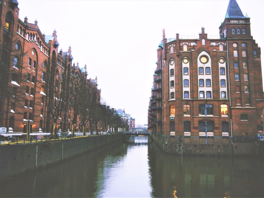 Hamburg: Elbphilharmonie Plaza and HafenCity Food Tour - Savoring Local Delicacies and Snacks