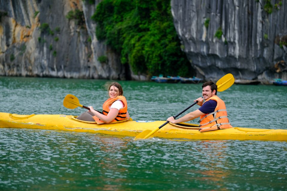 Hanoi: Roundtrip Halong Bay Islands, Caves, Kayaking & Lunch - Customer Feedback