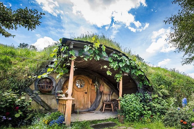 Hobbiton Movie Set and Waitomo Glowworm Caves Guided Day Trip From Auckland - Customer Reviews