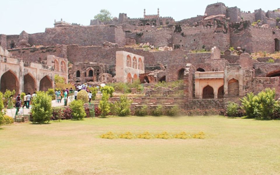 Hyderabad Private Tour With Charminar Mosque & Museum - Visiting Golkonda Fort