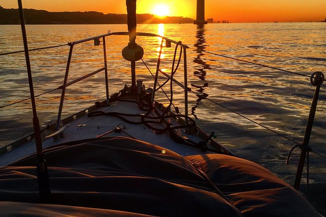 Lisbon Sunset Sensations on a Private Sailing Boat With Wine&Snacks - Meeting and Departure Details