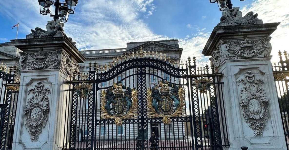 London: Buckingham Palace & Westminster Guided Walking Tour - What to Bring