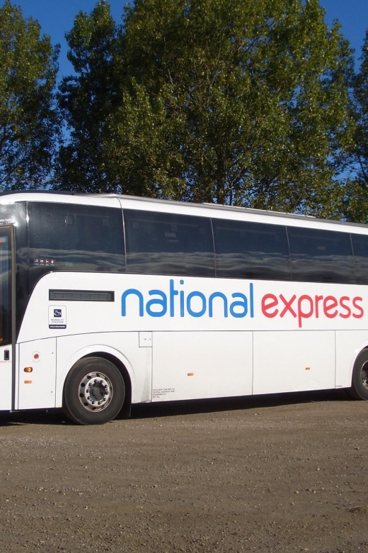 London: Bus Transfer Between Heathrow & Luton Airports - Luggage Allowance and Policies