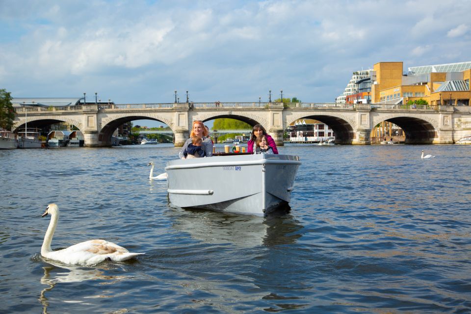 London: Goboat Rental in Kingston Upon Thames - What to Expect on the Water