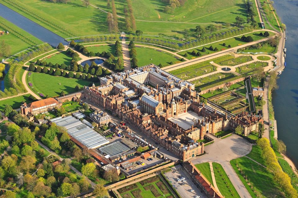 London: Royal Hampton Court Guided Tour With Afternoon Tea - Itinerary Breakdown