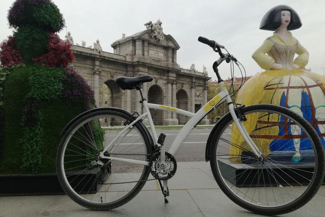 Madrid Fun and Sightseeing Bike Tour - Participant Requirements and Safety