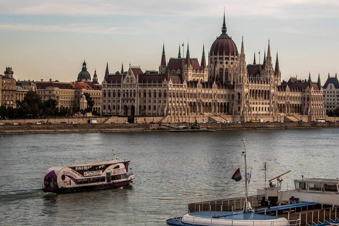 Nighttime Downtown Budapest Sightseeing Cruise - Customer Experiences and Feedback