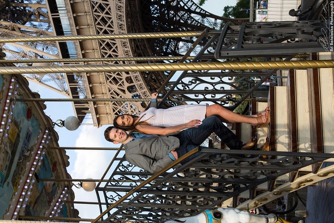 Paris 2-Hour Eiffel Tower Walking Tour With Professional Photo Shoot - Advantages of Professional Photos