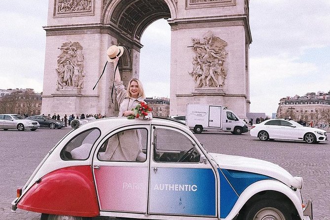 Paris Private Tour: Romantic Tour in a 2CV - Unique Traveler Experiences