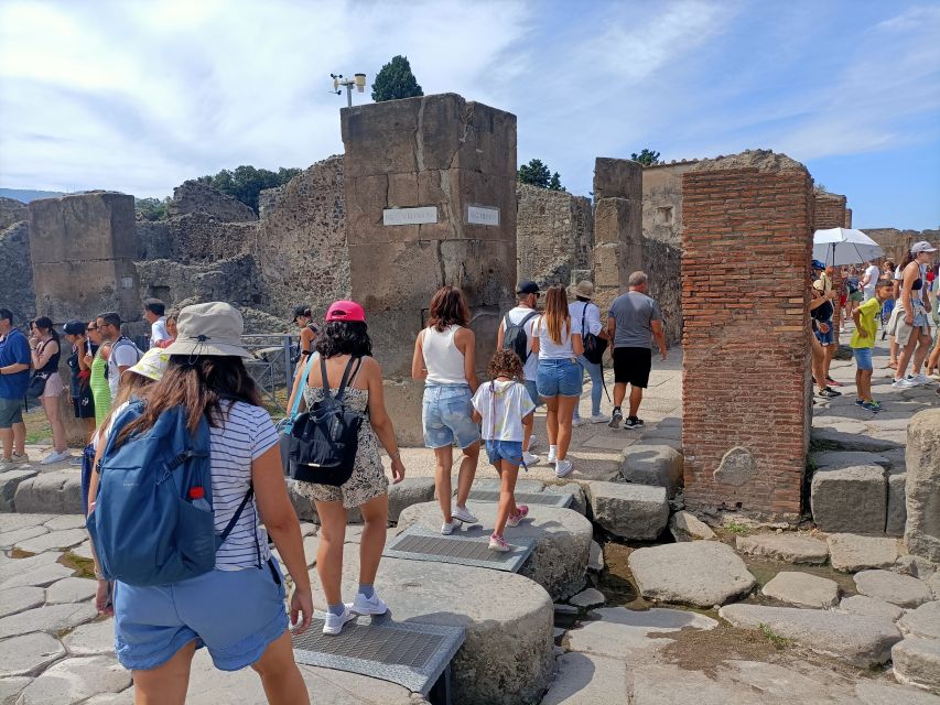 Pompeii: Small-Group Guided Tour With Skip-The-Line Entry - Experience Details