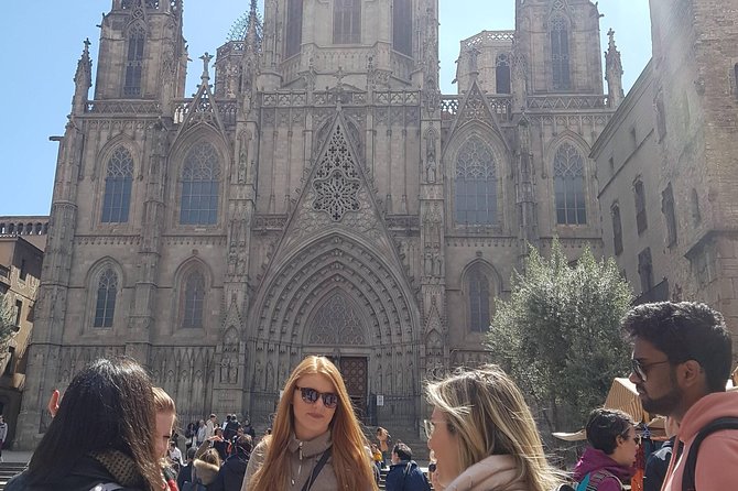 Private Barcelona Old Town and Gothic Quarter Walking Tour - Booking Process and Policies