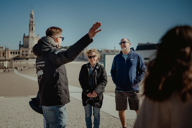 Private Fátima, Batalha, Nazaré and Óbidos Tour - Meet Your Guide