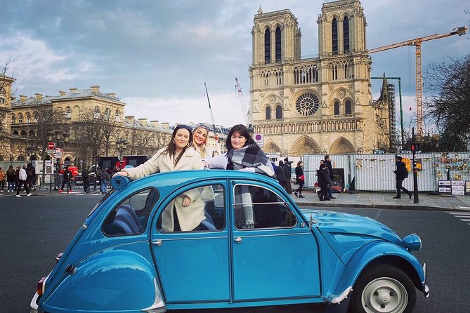 Private Ride in a Citroën 2CV in Paris - 2h - Highlights of the Ride