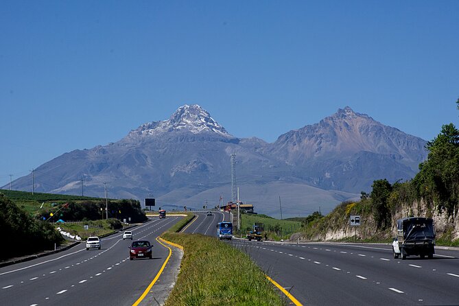 Quito to Cuenca 4 or 5-Day Tour With Cotopaxi, Quilotoa, Baños and Chimborazo - Transportation Details