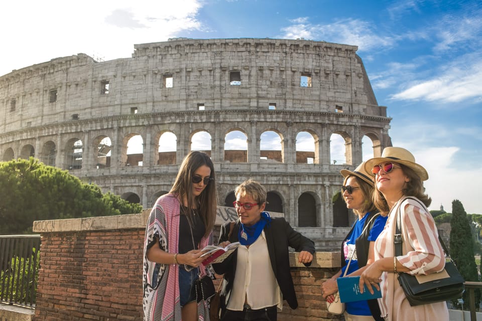 Rome: Colosseum Experience With Host and Audio Guide - Exploring the Colosseum