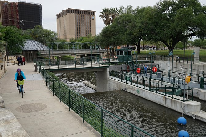 San Antonio Full-Day Historic City Tour - Accessibility Features