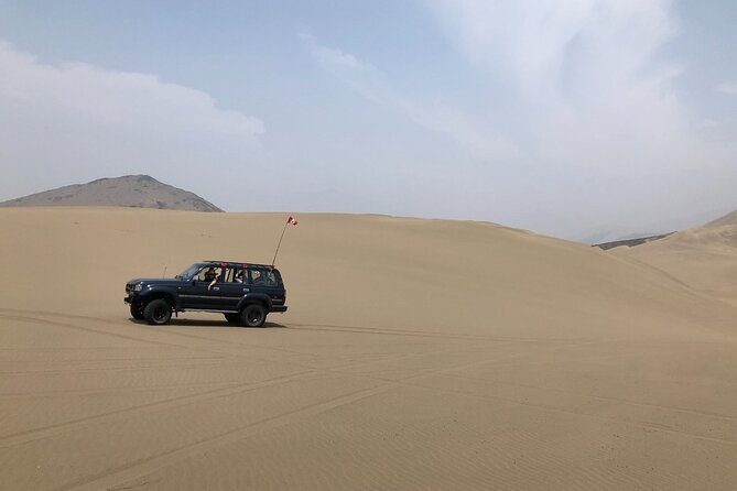 Sandboarding Experiance in Lima - Safety and Equipment