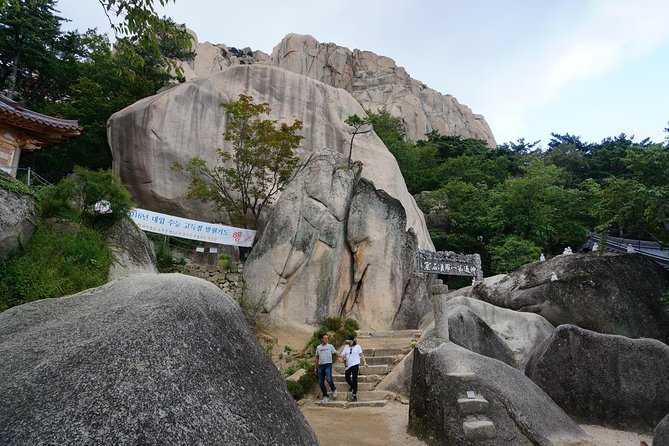 Seoraksan National Park Ulsanbawi Hiking From Seoul - Physical Requirements for Hikers