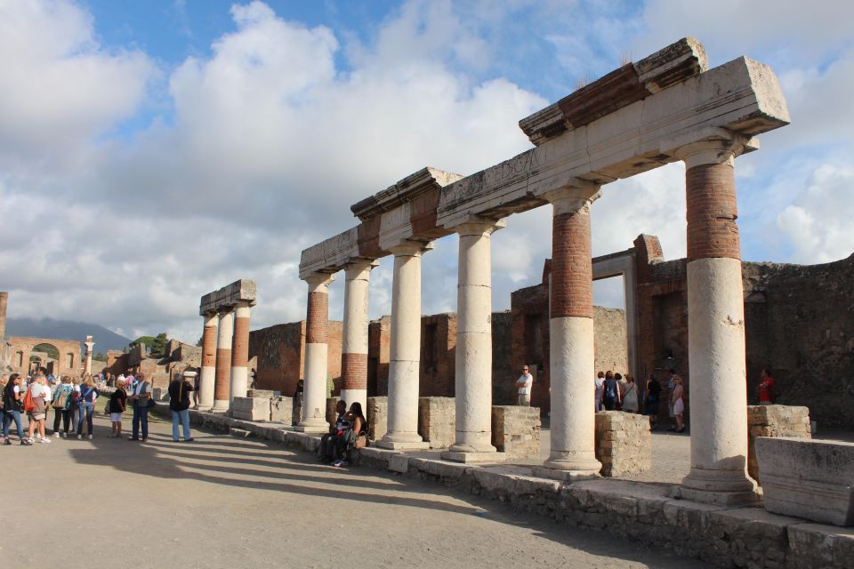 Skip the Line - Pompeii Discovery With Expert Archaeologist - Key Stops in Pompeii