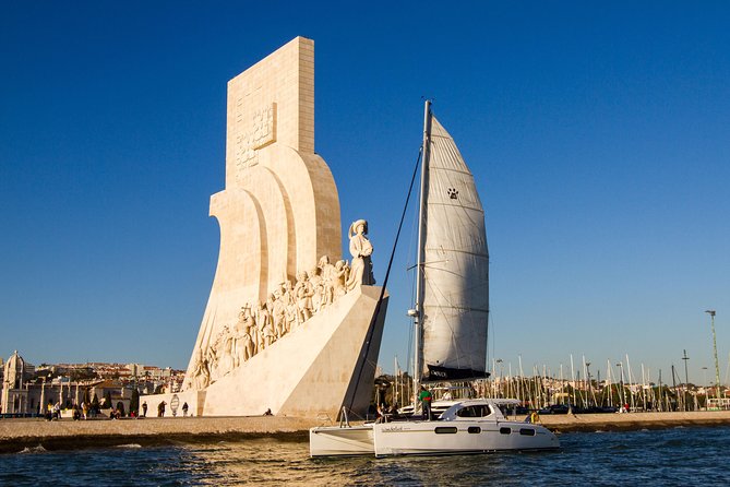 Sunset Catamaran in Lisbon | Drinks and Music - Essential Meeting Details