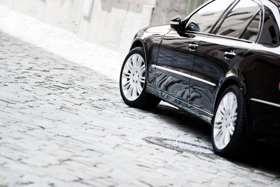 To Gatwick Airport: Private Transfer From Central London - Meet Your Driver