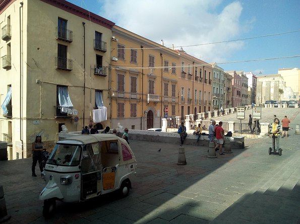 Tour in Ape Calessino (Tuk Tuk) 4 Districts + Poetto Beach + Pink Flamingos - Accessibility Features