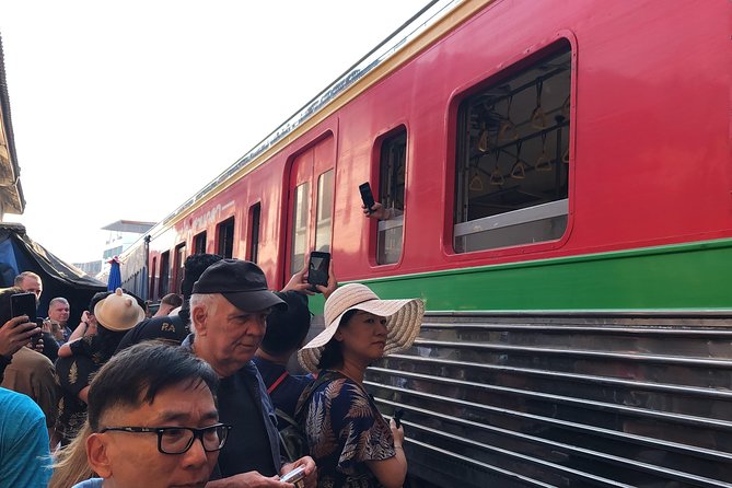 Train Market and Floating Market Half Day Tour - Tour Experience Highlights