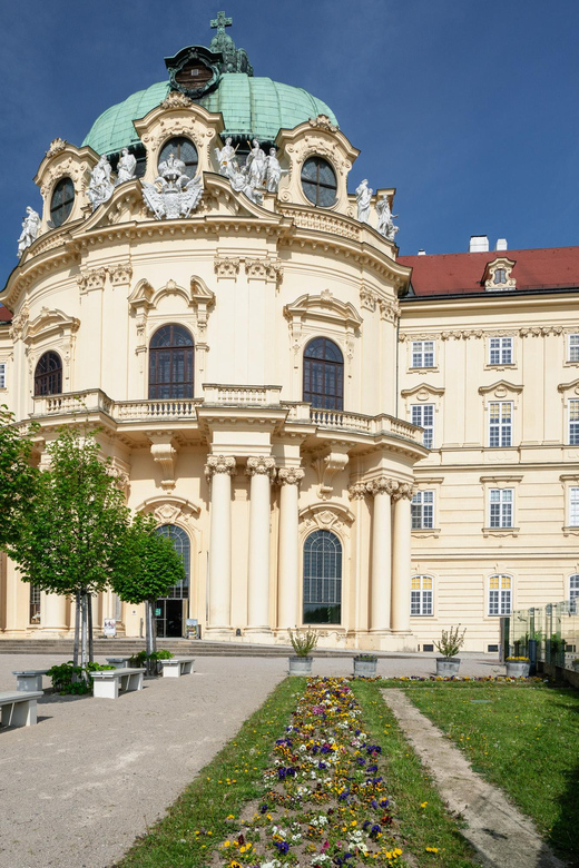 Vienna: Danube Valley 3 Castles and Wine Tasting Tour - Dürnstein Experience
