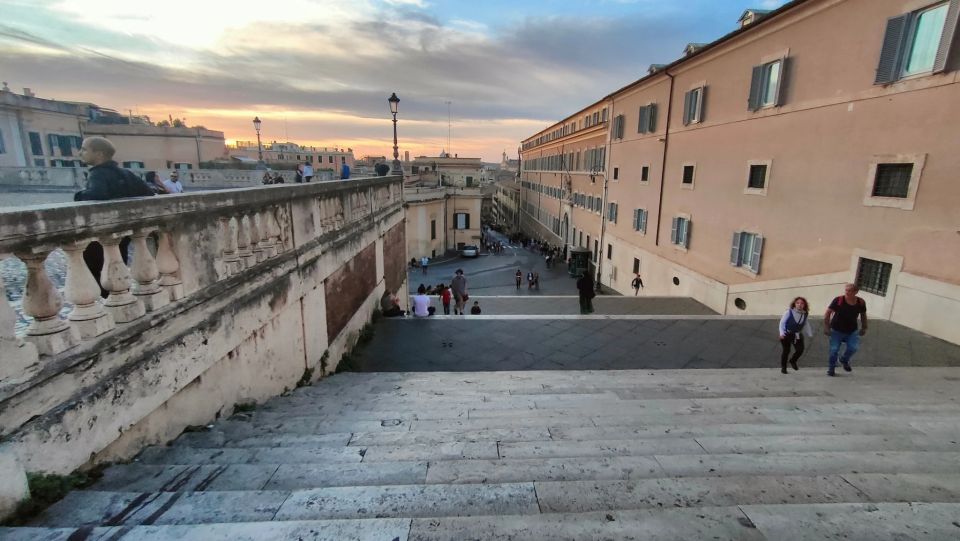 A History of Power in Modern Rome: A Self-Guided Audio Tour - Accessibility and Requirements