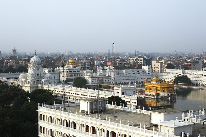 Amritsar 1 Day Tour (Golden Temple, Jallianwala Bagh, Wagah Border & Shopping) - Reviews and Ratings