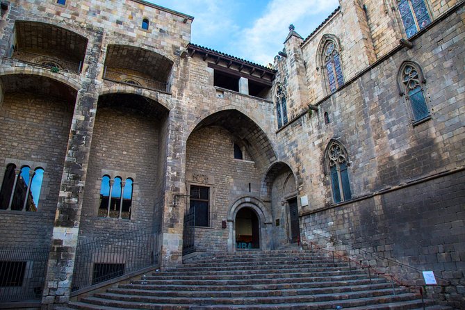 Barcelona Old Town Private Walking Tour - Iconic Landmarks to Explore